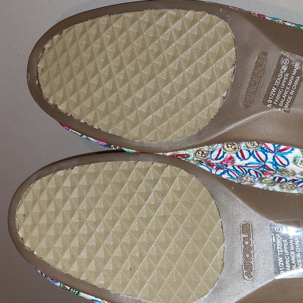 Aerosoles Stitch Shoes - Picture 6 of 7